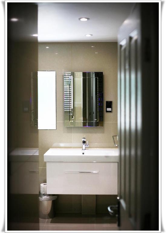 London Malvern Road Rooms To Let Bilik gambar