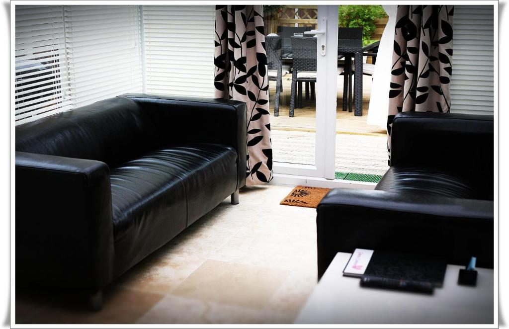 London Malvern Road Rooms To Let Bilik gambar