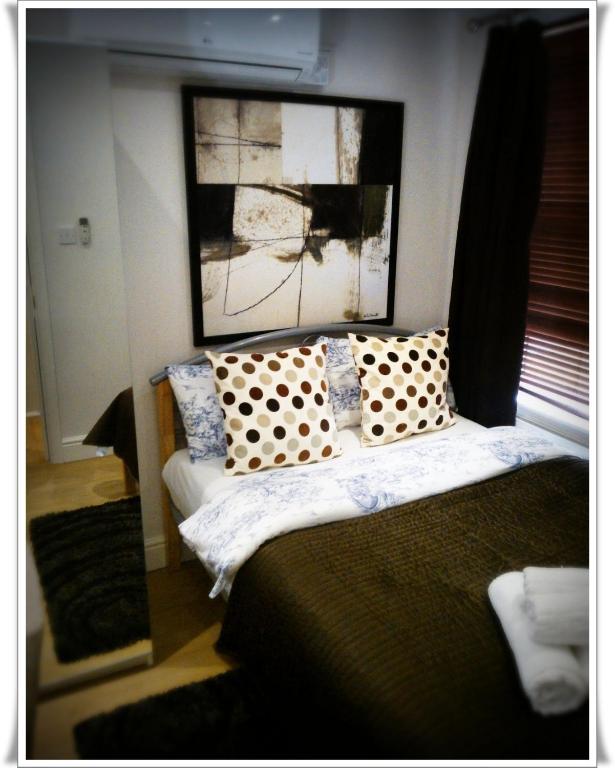 London Malvern Road Rooms To Let Bilik gambar